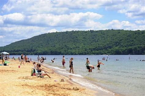 10 Best Pennsylvania Beaches For Vacations